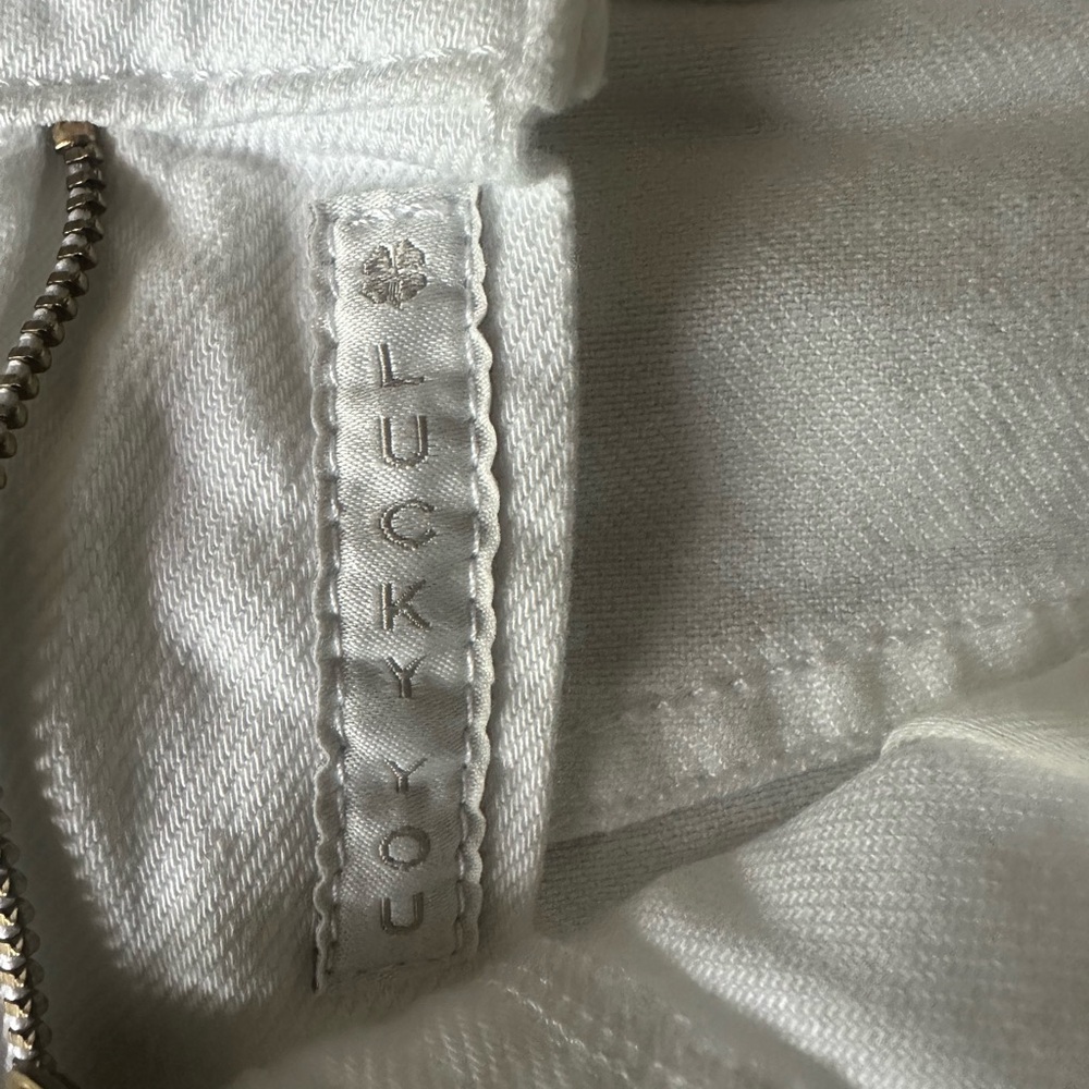White Cut Off Short size 6/28 - Picture 5 of 10